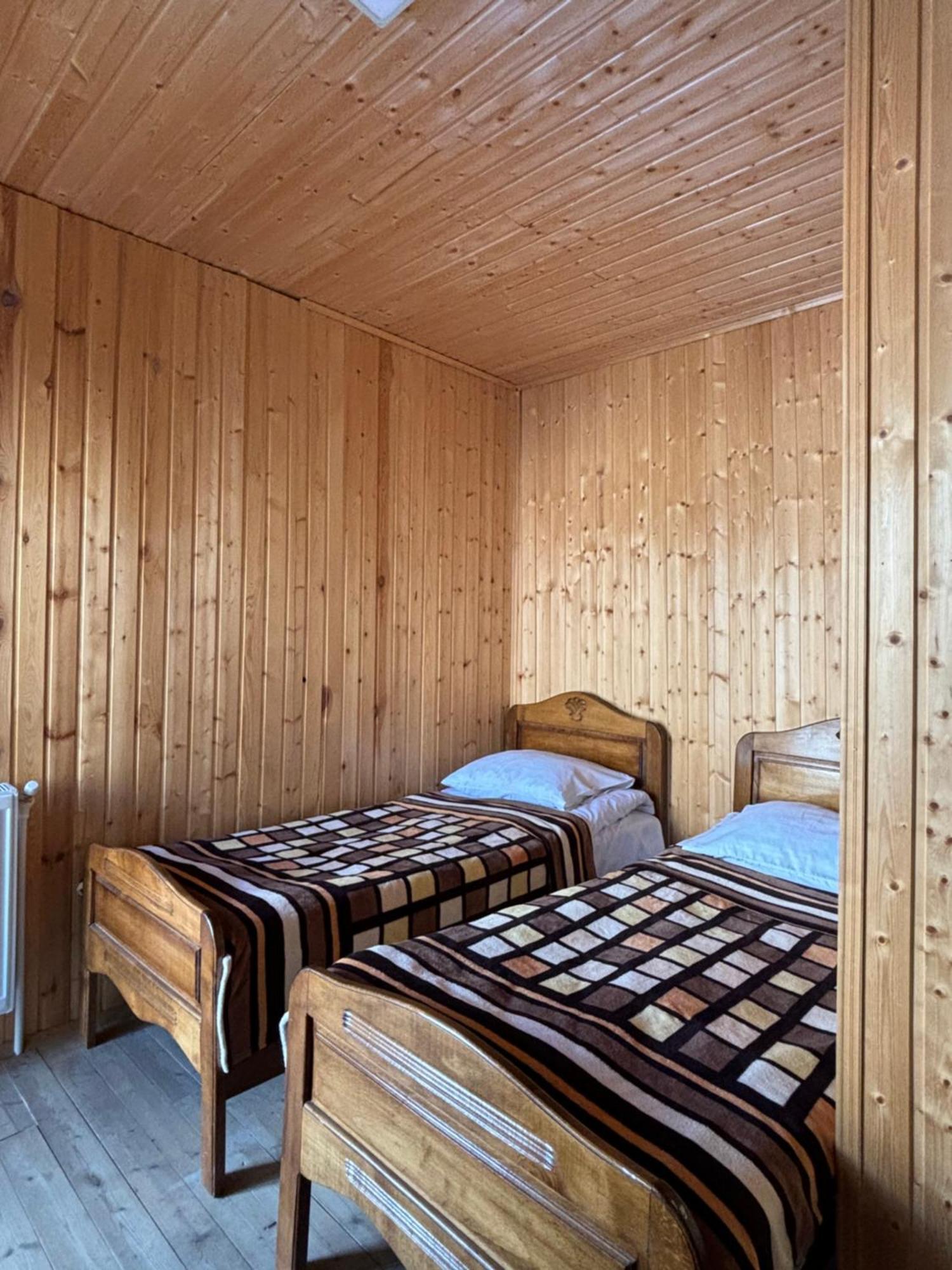 Family Hostel Nika Stepantsminda Exterior photo